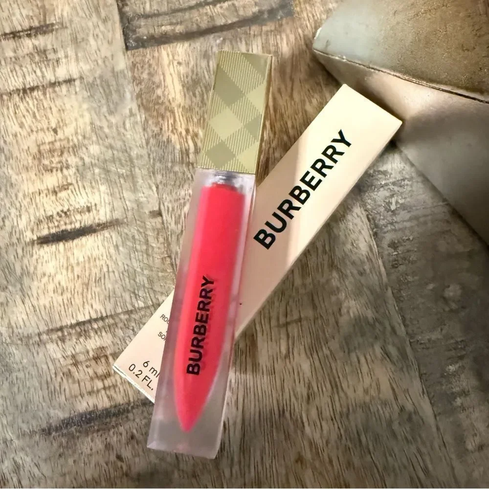 Burberry Kisses Liquid Matte Lipstick – Shade 106 “The Red” True Luxury Red
